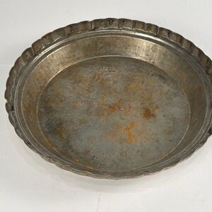 Vintage Ekco Fluted 10” Aluminum PieTin Pan
